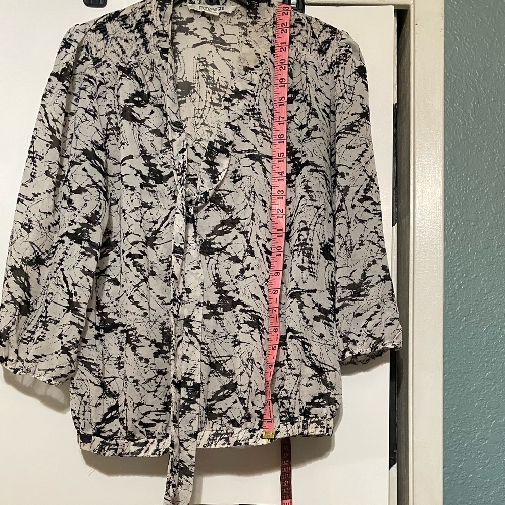 FOREVER 21 Blouse Size S - Picture 4 of 9